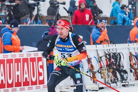 Johannes Kühn - Kühn ist auch in diesem Winter ein verlässlicher Top-10-Kandidat. Die Achillesferse ist bei ihm das Schießen, wo er zwar konstant trifft, allerdings regelmäßig zu viel Zeit verliert - auf die schnellsten Schützen bis zu sechs Sekunden pro Anschlag. Nicht alles kann er in der Loipe wieder aufholen. Für eine WM-Medaille muss da schon alles zusammenkommen.