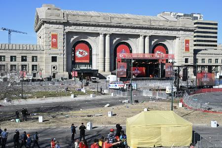 Nach Schüssen bei Super-Bowl-Parade: Zwei Teenager angeklagt Nach Schüssen bei Super-Bowl-Parade: Zwei Teenager angeklagt