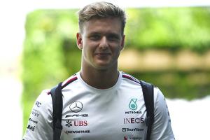 "Mit einem Auge": Schumacher "schielt" weiter auf Formel 1