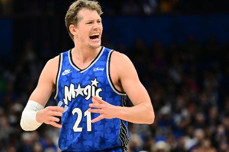 NBA: Wagner-Brüder glänzen - Schröder blass gegen Ex-Team NBA: Wagner-Brüder glänzen - Schröder blass gegen Ex-Team