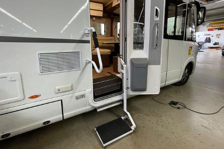 Paravan Standlift Estep light