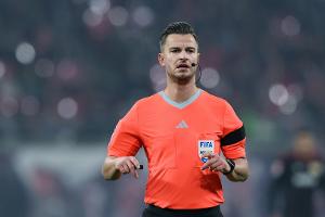 Bundesliga-Premiere: Schlager läuft mit "Ref-Cam" auf