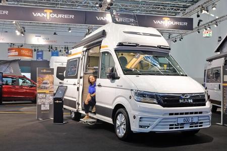 Außenfoto, Front, MAN, Campingbus, Messe