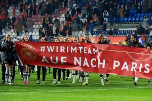 Bier, Tanz, Schlagerhits: DFB-Frauen feiern Olympia-Party