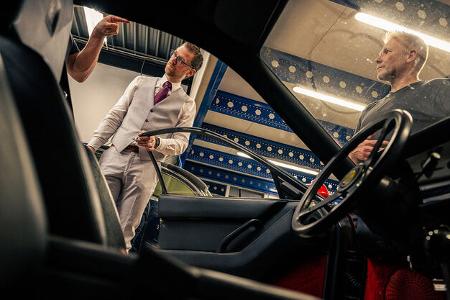 Niels van Roij Ferrari Testarossa Targa Umbau Restomod