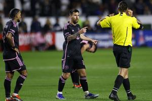 Foto im Miami-Trikot: Schiedsrichter von Messi-Spiel abgesetzt