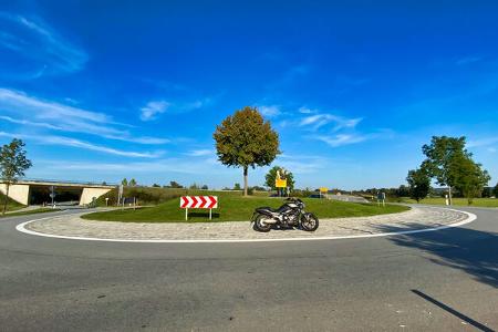 Franz Eberhofer Kreisel Kreisverkehr Reportage Frontenhausen Niederkaltenkirchen