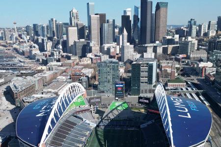 Lumen Field (Seattle Seahawks) - Die Seahawks gehören in Deutschland zu den beliebtesten NFL-Franchises. Seine Heimspiele trägt der Super-Bowl-Sieger von 2014 im 2002 eröffneten Lumen Field aus. Bis zu 69.000 Zuschauer können die Spiele dort live verfolgen.