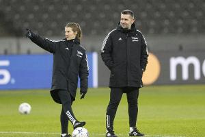 Frauen in der Bundesliga? Eta hofft auf mehr Normalität