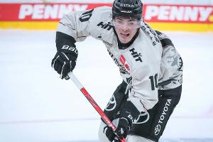 Schütz-Show: Kölner Haie legen gegen Ingolstadt vor