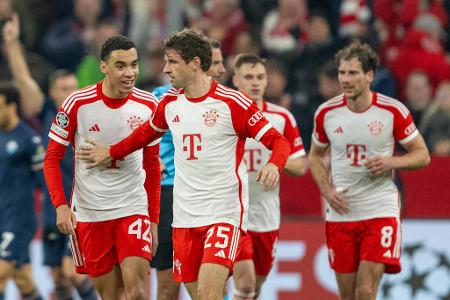 FC Bayern vs. Lazio: Noten und Einzelkritik - Der FC Bayern hat die wohl letzte Titelchance in dieser Saison gewahrt. Am Dienstagabend bogen die Münchner in der Champions League die Hinspiel-Pleite gegen Lazio Rom noch herum. Ein engagierter Rekordmeister ließ den Italienern beim 3:0 kaum eine Chance. Alle Bayern-Stars in der Einzelkritik: