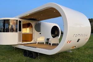 Drehbarer Caravan mit Terrasse