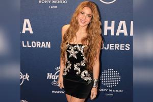 Strahlend schön präsentiert Shakira ihr neues Album