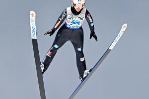 Skispringerin Görlich erleidet erneuten Kreuzbandriss