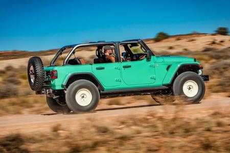03/2024 Jeep Low Down / Willys Dispatcher / Gladiator Rubicon / Vacationeer Concept Moab Easter Jeep Safari