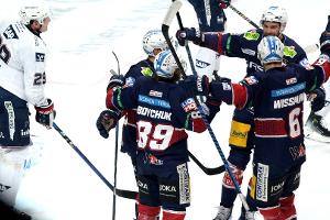 DEL: Berlin schaltet Adler aus - Matchball für Straubing