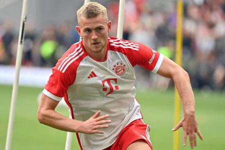 Matthijs de Ligt - Note: 4,5 - Bekam den flinken Adeyemi nicht in den Griff und verteidigte in wichtigen Momenten sehr passiv. Bekam vor dem 0:1 überhaupt keinen Druck auf den Torschützen. Steigerte sich mit der Zeit zumindest etwas.