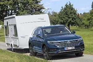 Welcher teuere SUV zieht den Caravan besser?