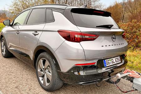 Zugwagen Opel Grandland Totale hinten links