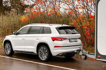 Skoda Kodiaq im Zugwagentest Zugwagen Totale hintenlinks