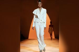 Starke Nicht-Farbe: All-White-Looks helfen gegen graue April-Tage