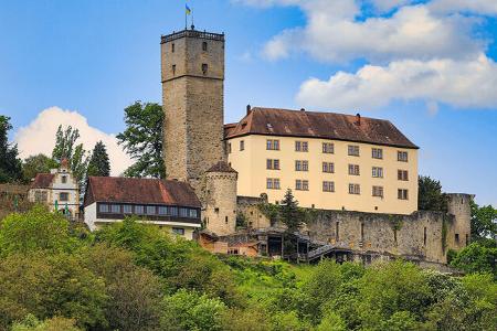 Wohnmobilstellplatz Cimbria - Burg Guttenberg