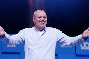 Plant Stefan Raab einen eigenen TV-Sender?