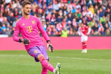 TOR: Sven Ulreich - Note: 4,5 - Vertrat erneut den verletzten Neuer im Bayern-Tor. Hielt gegen Sessa nur einmal gut (73.), alle anderen Torschüsse landeten im Netz. Wurde von den Kollegen zwar im Stich gelassen, ein Rückhalt war er aber nicht.