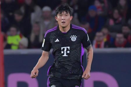 Minjae Kim - Note: 5,0 - Fing vor der Pause einige Steilpässe ab, führte aber kaum Zweikämpfe. Gab schließlich vor zwei Gegentoren seine Position unnötigerweise auf. Beim Kleindienst-Tor machte er keine Anstalten, den Gegner zu stören. In dieser Form kann er der Mannschaft nicht helfen.