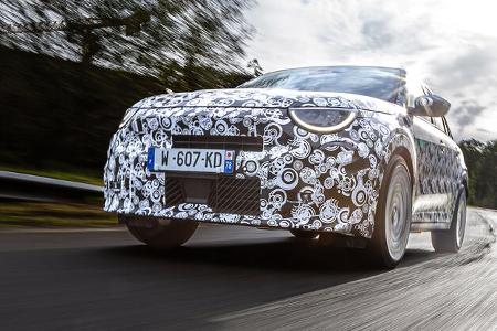 Abarth 600E Elektro-SUV, Werks-Erlkönig-Bild