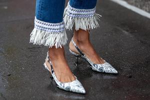 Nicht zu hoch: Deshalb sind Slingback-Pumps im Sommer ein Must-have