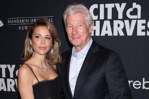 Richard Gere legt glamourösen Auftritt mit seiner Ehefrau hin