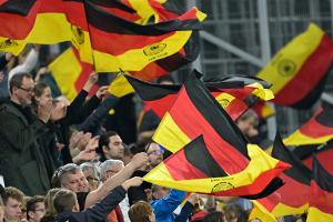 DFB verlängert mit Nachwuchstrainerinnen
