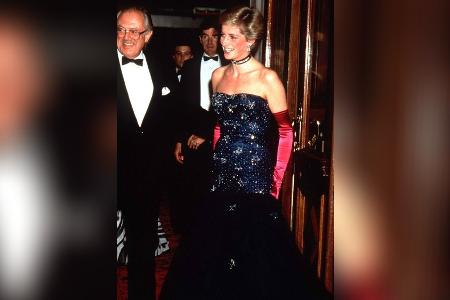 Prinzessin Diana: Ihre berühmtesten Outfits werden versteigert Prinzessin Diana: Ihre berühmtesten Outfits werden versteigert