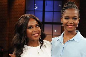 Neu-Mama Oti Mabuse: So aufregend war die Reise zu Schwester Motsi