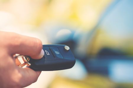 So helfen Sie sich, wenn die Autoschlüssel-Batterie leer ist So helfen Sie sich, wenn die Autoschlüssel-Batterie leer ist