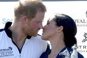 Sie haben es wieder getan: Meghan und Harry küssen sich nach Polo-Sieg