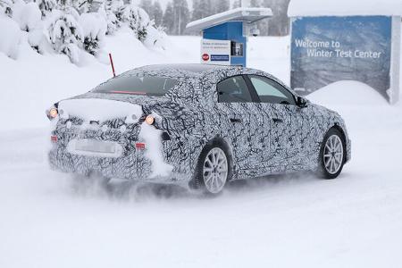 Erlkönig Mercedes EQC