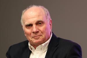 Hoeneß: Lacher vor Gericht - und Glückwünsche an Bayer