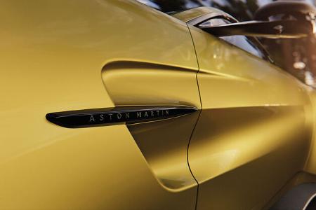 Aston Martin Vantage V8