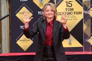 Jodie Foster verewigt sich in Hollywood-Zement