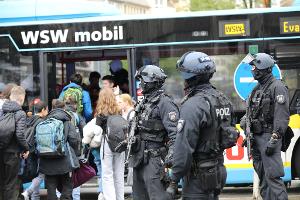 Großeinsatz an Wuppertaler Gymnasium nach Notruf