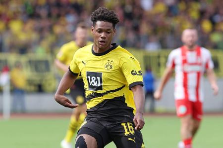 Julien Duranville (ab 83.) - ohne Bewertung - Ging fast immer ins Dribbling und löste bei Tapsoba zumindest noch einen nervösen Moment aus. Hatte aber nie eine Folgeaktion in der Hinterhand.
