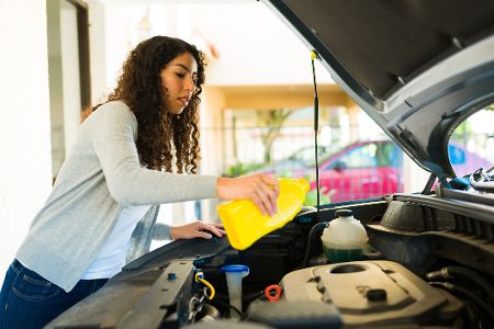 Verbreitete Mythen über Motoröl im Faktencheck Verbreitete Mythen über Motoröl im Faktencheck