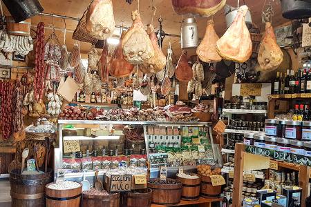 Feinkostgeschäft, Norcia, Schinken, Delikatessen