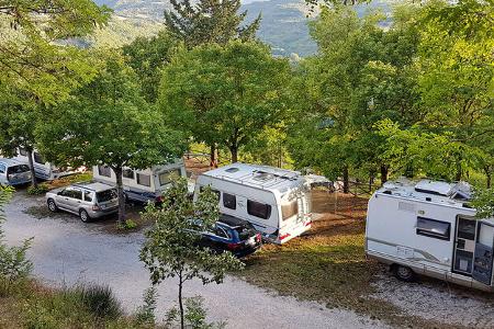 Stellplätze, Caravans, Naturbelassen, Bäume