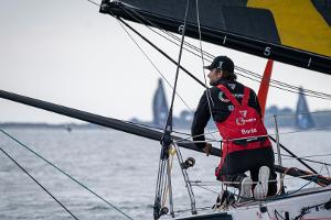 Test für Vendee Globe: Herrmann segelt solo nach New York