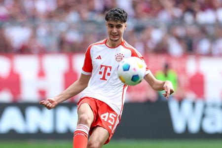 Aleksandar Pavlovic - Note: 4,0 (ab 28.) - Ersetzte Laimer im Mittelfeld. Fügte sich unauffällig ins Spiel der Münchner ein, hatte kaum nennenswerte Aktionen.