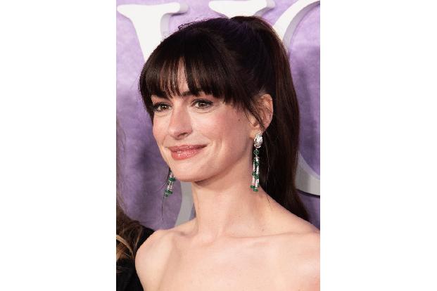 Anna Hathaway hat im Laufe ihrer Karriere immer mal wieder Fisch und Fleisch weggelassen, besonders dann, wenn sie sich auf Rollen vorbereitete. Auch sie klagte irgendwann über Schwäche und wurde schw ...