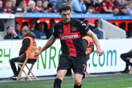 Jonas Hofmann (ab 76.) - keine Benotung - Fügte sich nach seiner Hereinnahme sofort gut ein. War sich auch für die Arbeit gegen den Ball nicht zu schade.